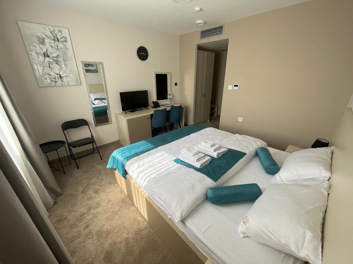 Garni Hotel Imperium Σουμπότικα Εξωτερικό φωτογραφία